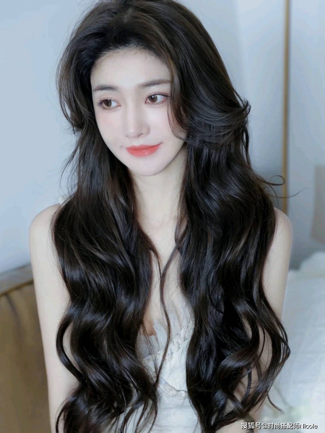 Nicole最近流行的倒叙洗头法：先涂护发素，再洗头，效果到底咋样？