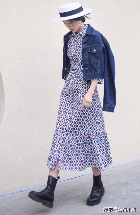 小白 尽量少穿小白鞋了,有些烂大街,看看这3双鞋子,时髦又洋气