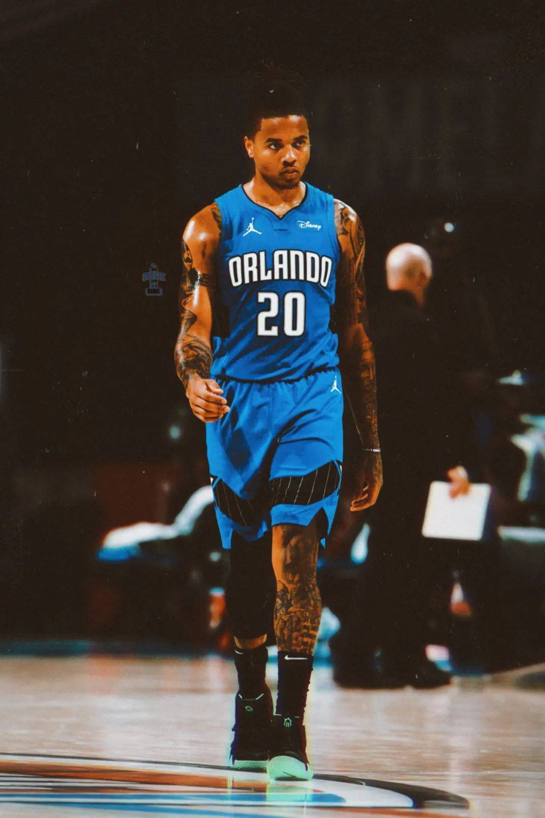 魔术也是,奉上3年5000万的合同,提前续约富尔茨.