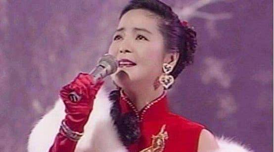 花心 嫁不进豪门就退婚？花心成龙在她面前不敢造次，林青霞姐妹太刚了