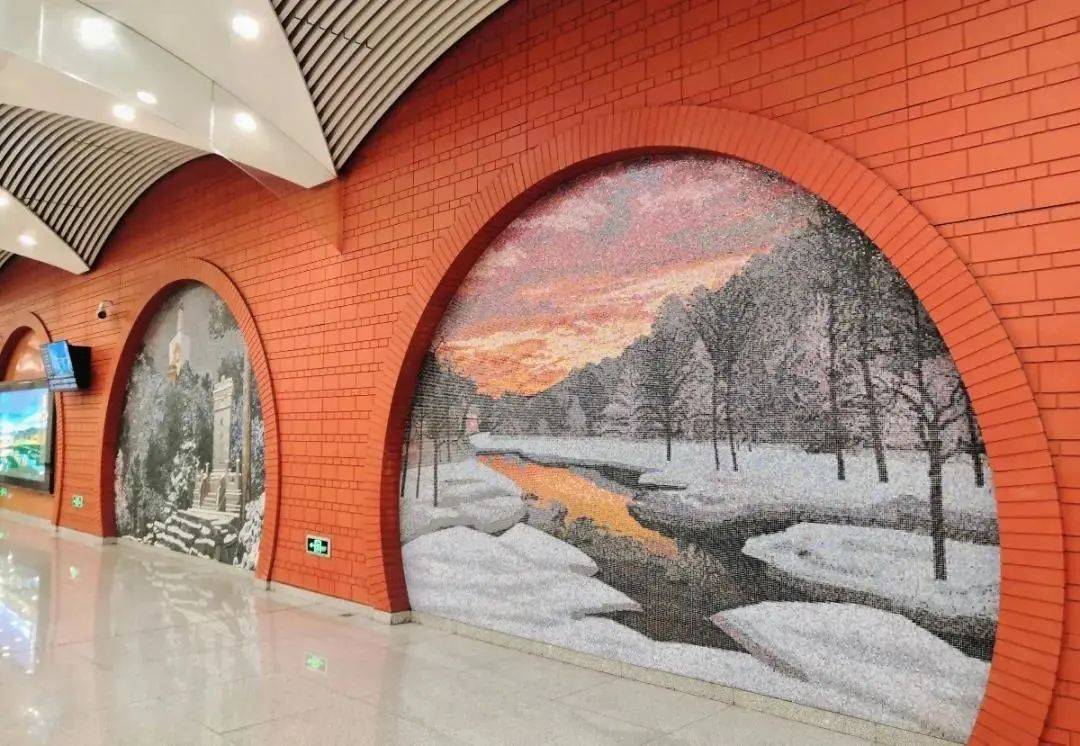 知荐除了挤北京地铁站还可以这样美