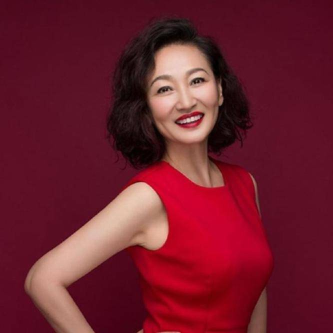 "草原歌手"腾格尔:喝酒败尽家产,妻离女逝,他现在后悔了吗?