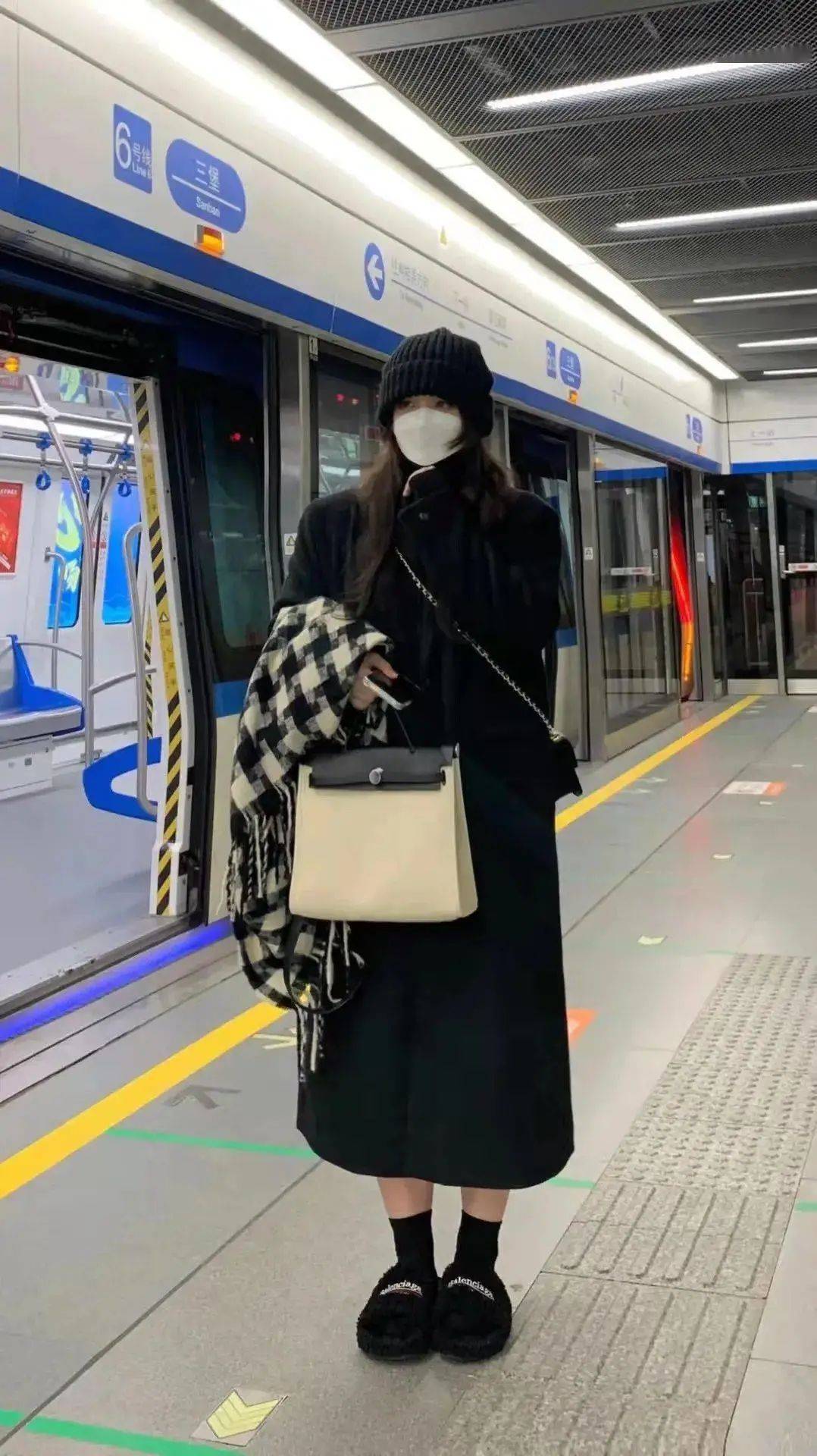 体重避坑指南：微胖女生必学这4种穿搭方法，显瘦显高又好看