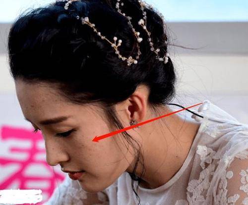 滑铁卢离开了精修图，那些颜值滑铁卢的女明星