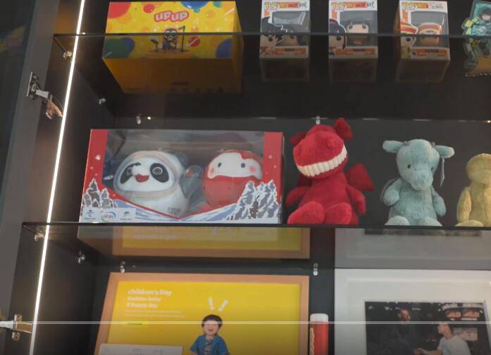 还考虑到了林艳芳的身高