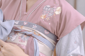 片式 三丽鸥联名出汉服了？粉粉嫩嫩少女心炸裂~