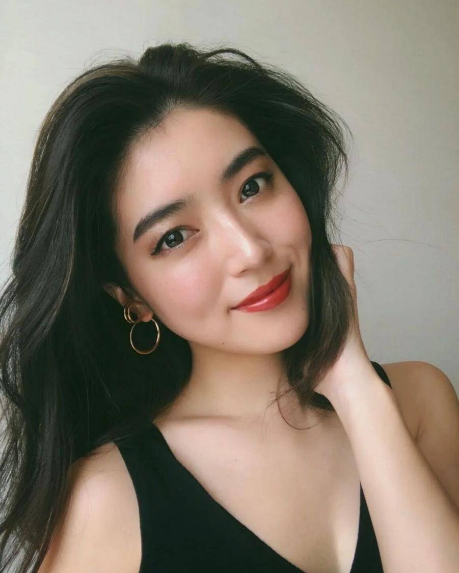 大城市为什么“大城市”的女孩喜欢素颜,而“小县城”的女孩更喜欢化妆