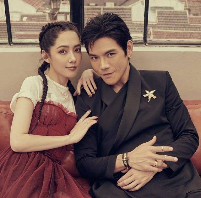 长发|向佐夫妇电影杀青,剧中甜蜜共舞,郭碧婷颜值惊艳梦回《小时代》