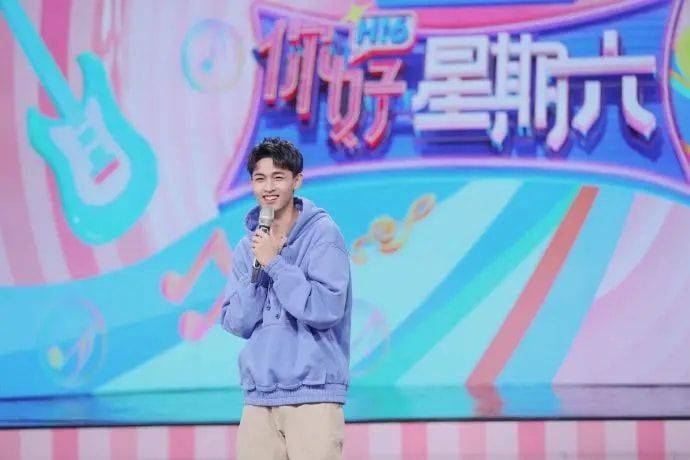 时间|《快乐大本营》改版上映，快乐家族只剩何炅，新人加盟收视率爆棚