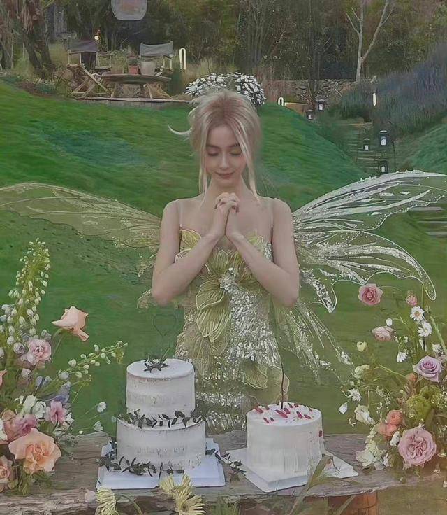 金色 Angelababy离婚后首个生日大变样，穿绿裙戴假发，站草地上似精灵