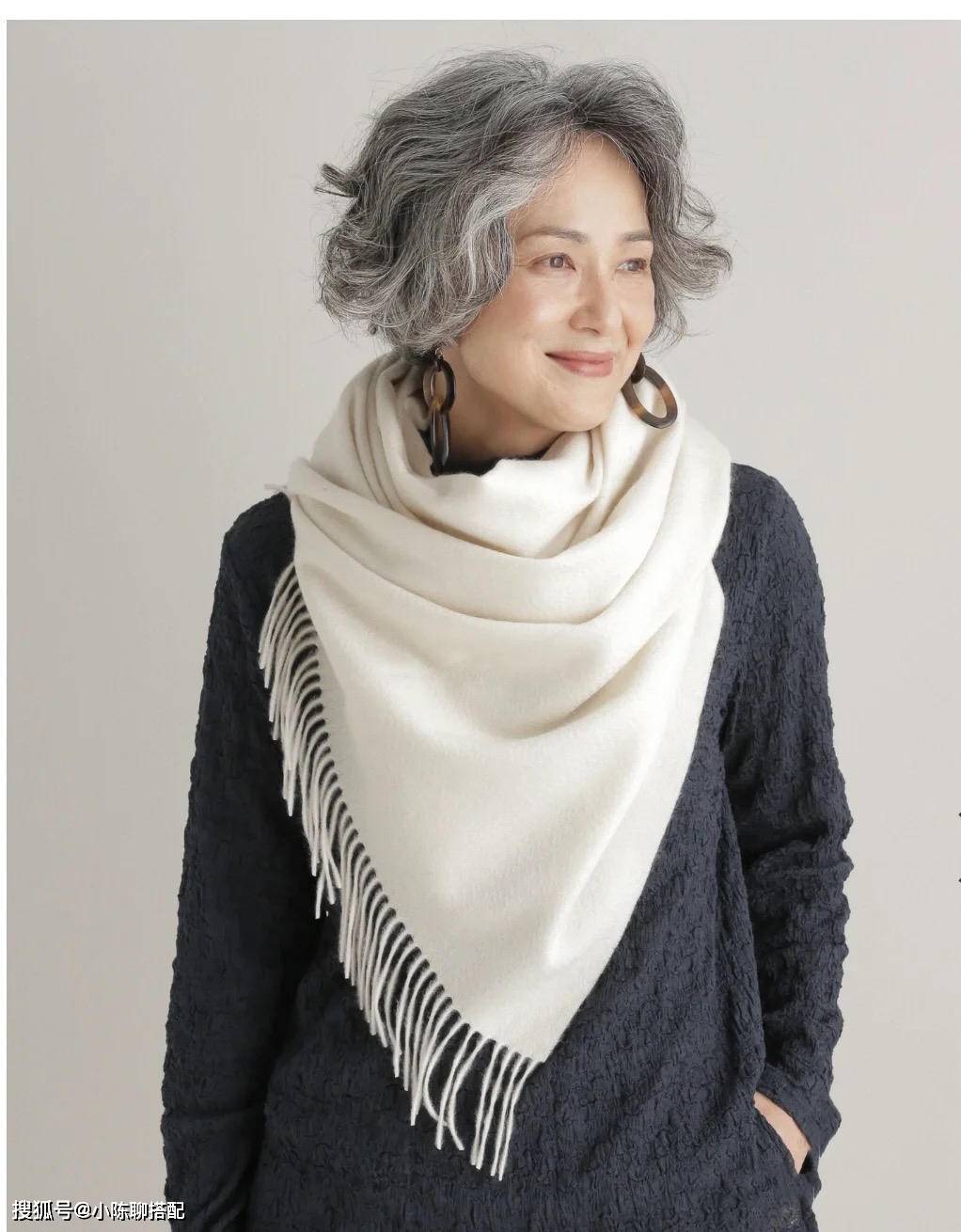 服装 看了这位60+日本奶奶的穿搭，才明白：只要爱美年龄不是问题