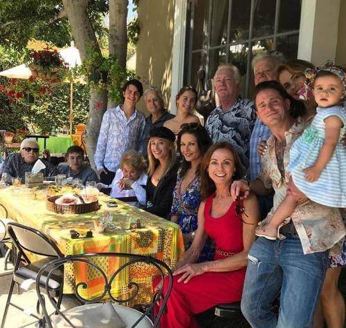 复合|31岁结婚,老公56岁,分居又复合,169cm美艳硬核凯瑟琳泽塔琼斯