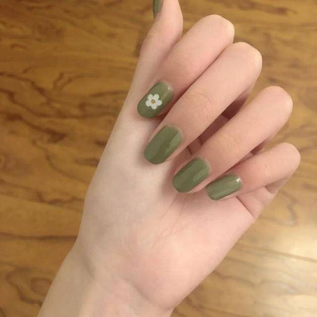 图案离不开生活的美甲个性精致，这几种各有特色，最后一款格外迷人
