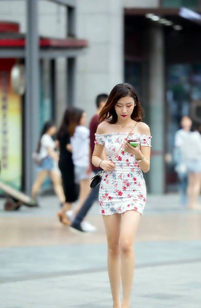 时尚包臀裙款式 71c39ab0218f43359f4943ef82f37938.jpeg