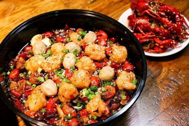 让人想要流口水的美食教你营养解馋的麻辣豆腐烧虾丸真过瘾