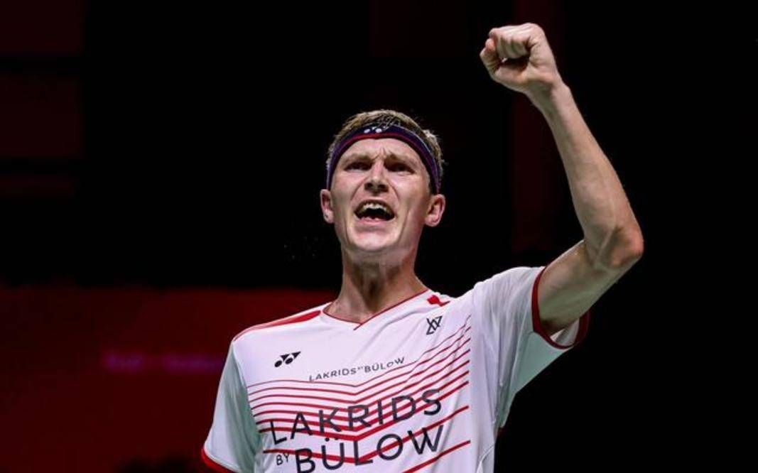 决赛|何炅老师收粉丝金条按摩椅，上《快乐大本营》有必要送礼吗？！！