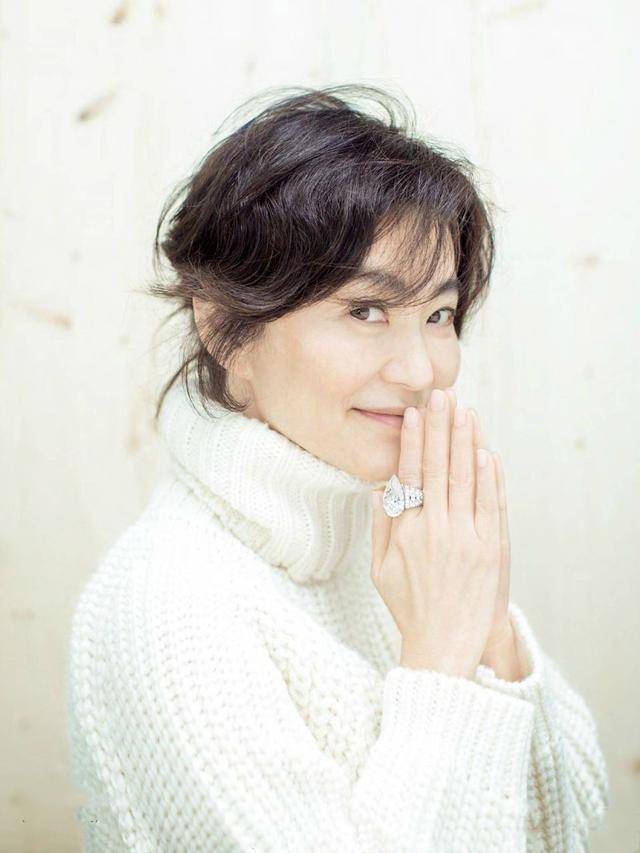 脸部网红脸已过时了!“微方脸”才抗老又显气质,看66岁林青霞就知道