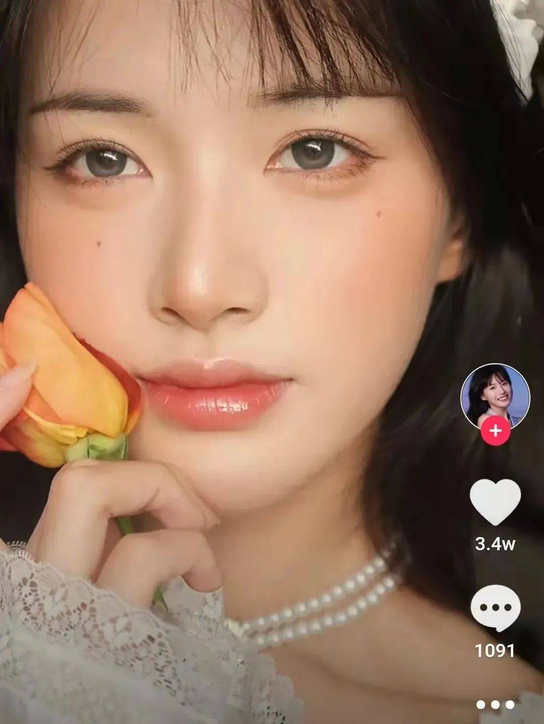 八卦爆料网红圈也出了个淡颜系美女！旧天台随便一拍她就火了？