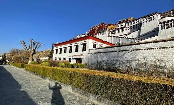 布达拉宫门票预约不上怎么解决 425811a825ee44b39d5de6396f0c5b4c.jpeg