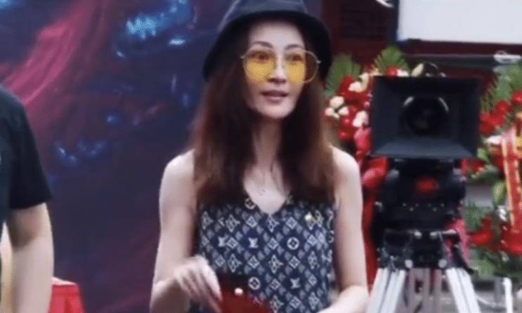 因为瘦脱相的10位女星：皮肉流失，行走的骷髅，瘦成纸片人真的不好看