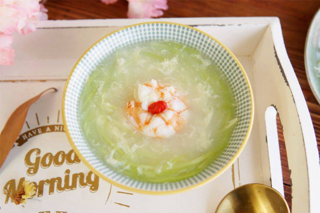 食谱|女神节到了,建议女人:多吃“3谷6菜”,少吃保健品,面色如桃花