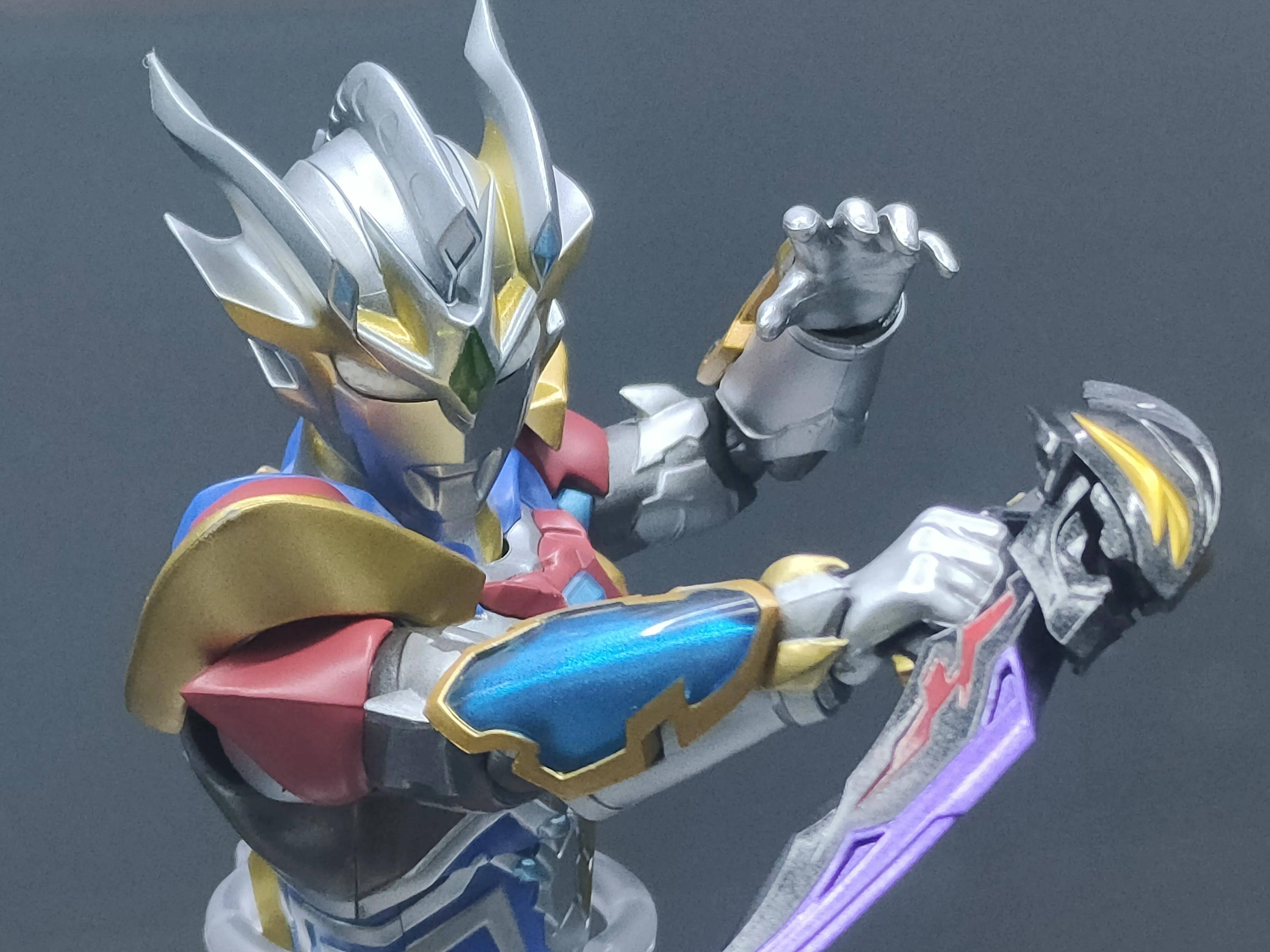 玩具开箱动手玩shf泽塔奥特曼德塔升爪形态