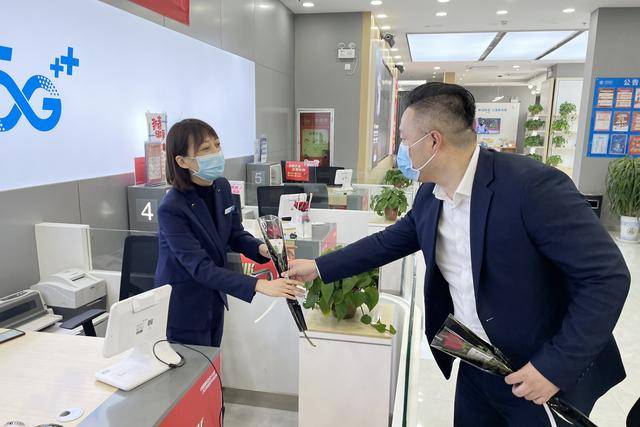 咸阳移动开展“春风十里感恩有你”三八女神节活动