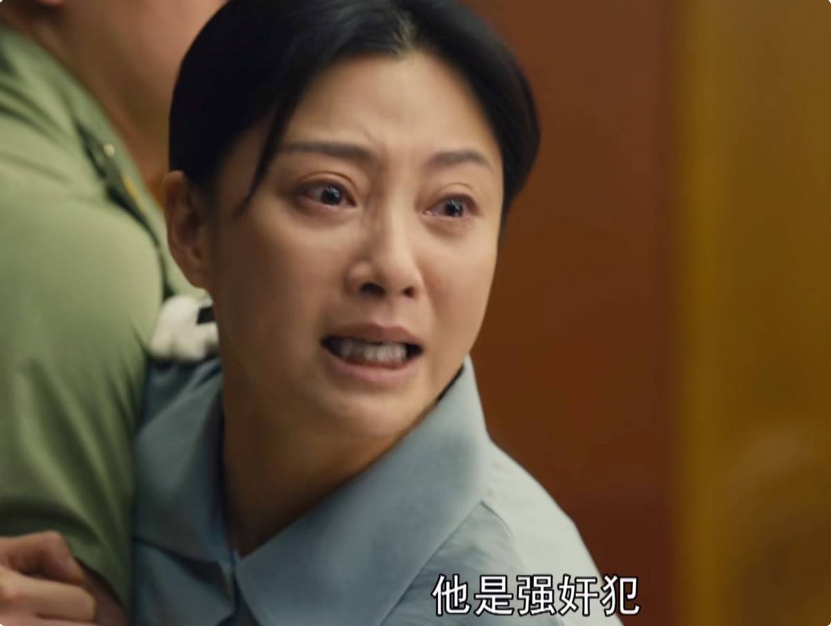 殷桃凭|《人世间》演技绝了！殷桃凭啥把中年女演员这副“烂牌”打成王炸！