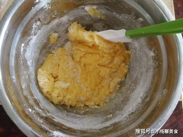 手套|自制家常小零食，25分钟出锅，一口5个，儿子三天两头点名要吃