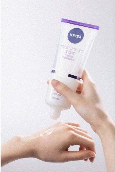 品牌1+1 焕新「妮」的美力 妮维雅臻献3·8妇女节新生美力