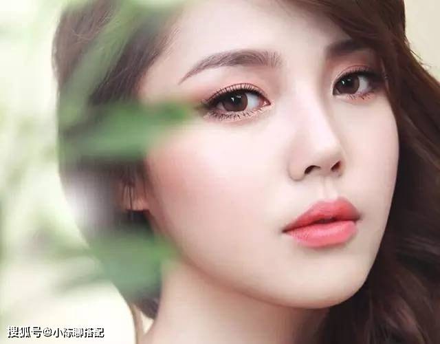 关键为什么很多中年女人化妆不是无效就是很显老？这3步很关键