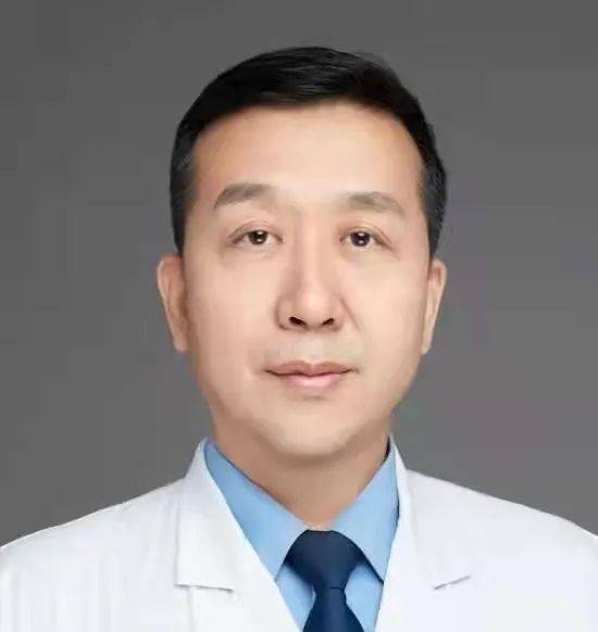 父亲|脑科团队勇闯“生命禁区” “拆除”脑干肿瘤