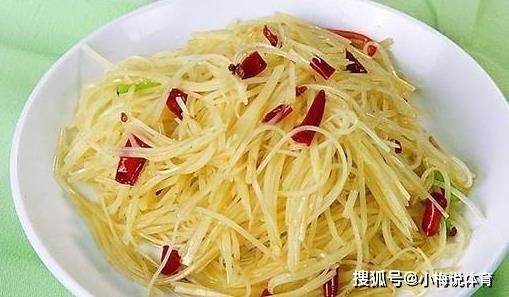 美食|土豆丝千万不能只泡水，难怪总是会粘锅，炒出来又黑又软不好吃