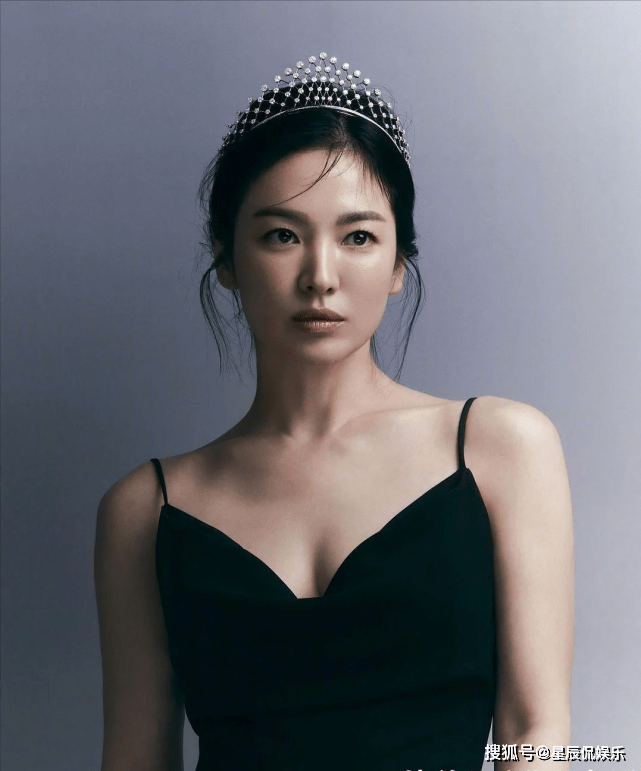 海报|宋慧乔闲不住，又有照片流出，尽显40岁女人风采