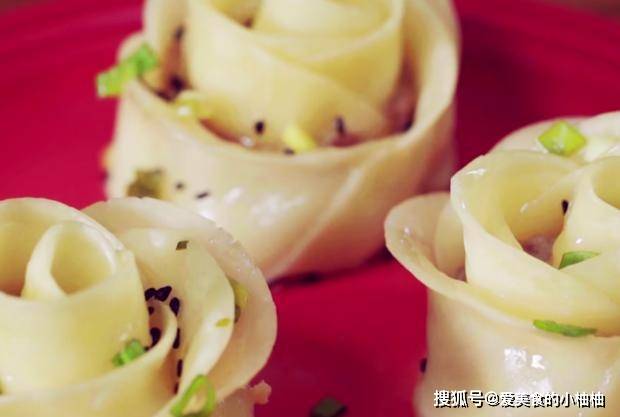 美食|家人爱吃的玫瑰煎饺，烹饪简单又美味，营养解馋的早餐美食