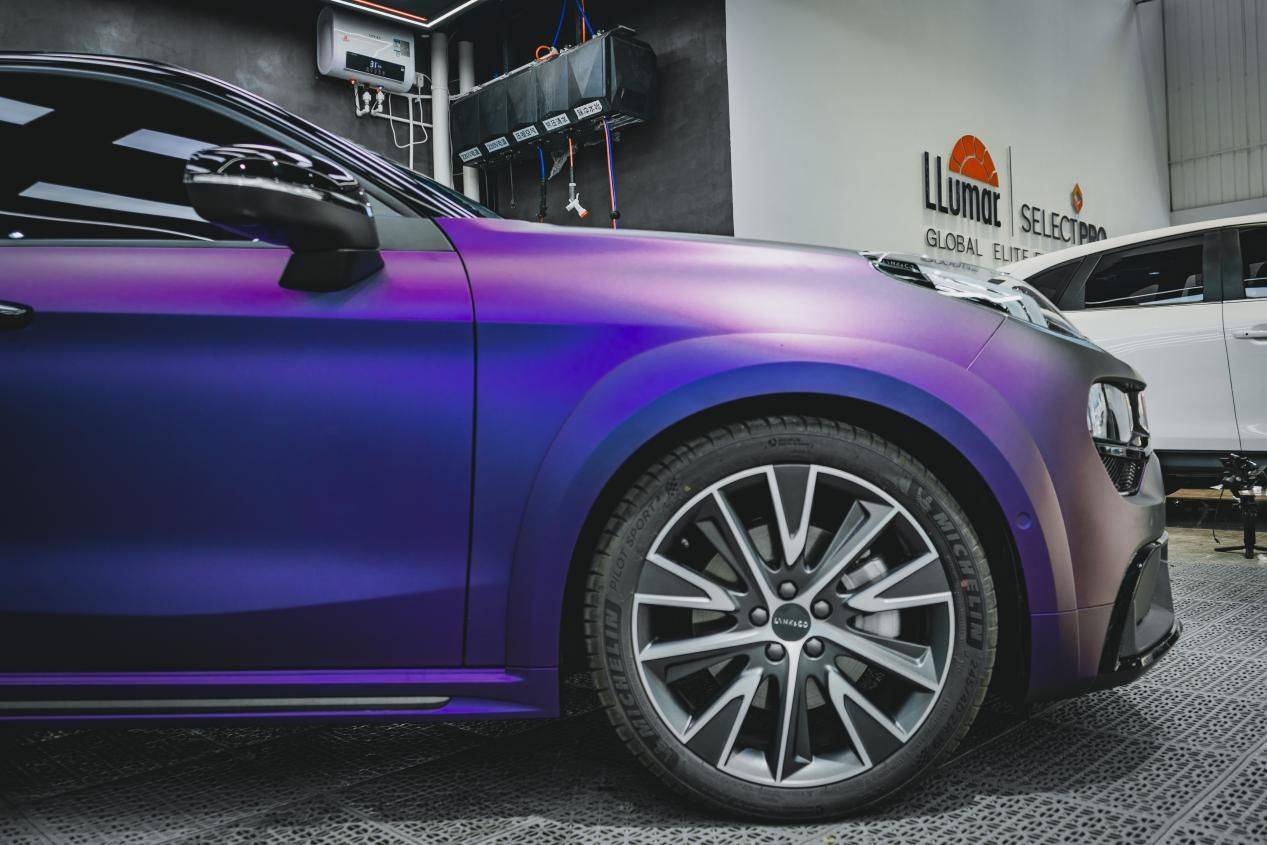 天津领克汽车贴膜消光黑比诺紫改色案例分享