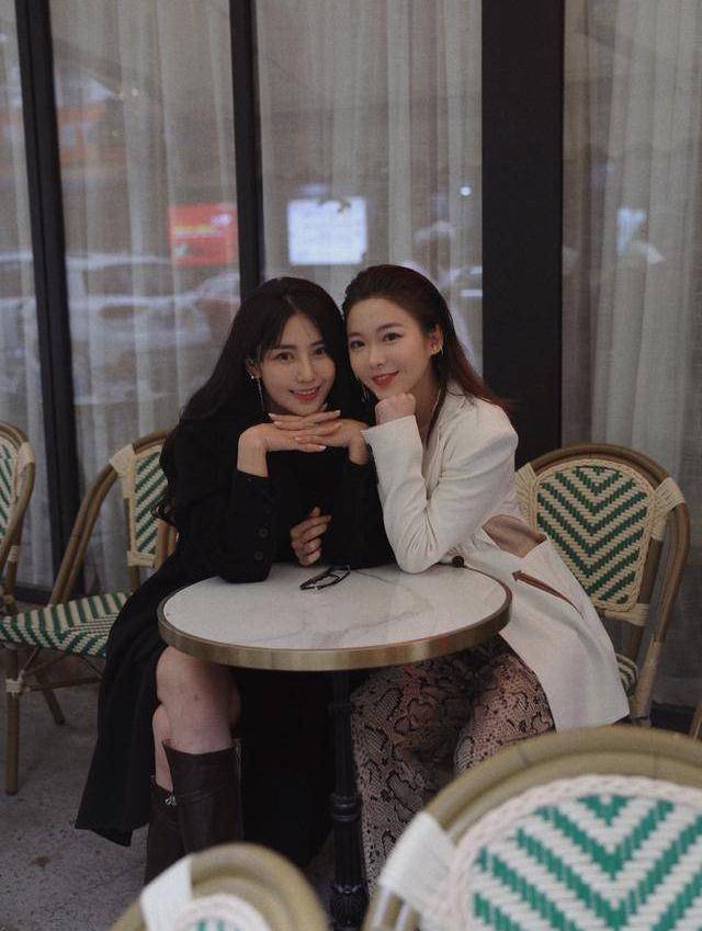 郑琴心分享美照状态佳,和钟钟的闺蜜情让人慕了,不愧是宝藏女三_节目