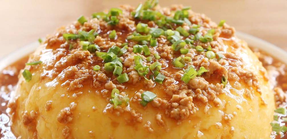 孩子最爱的土豆吃法,简单一蒸,裹上料汁,营养美味,上桌就光盘_食物