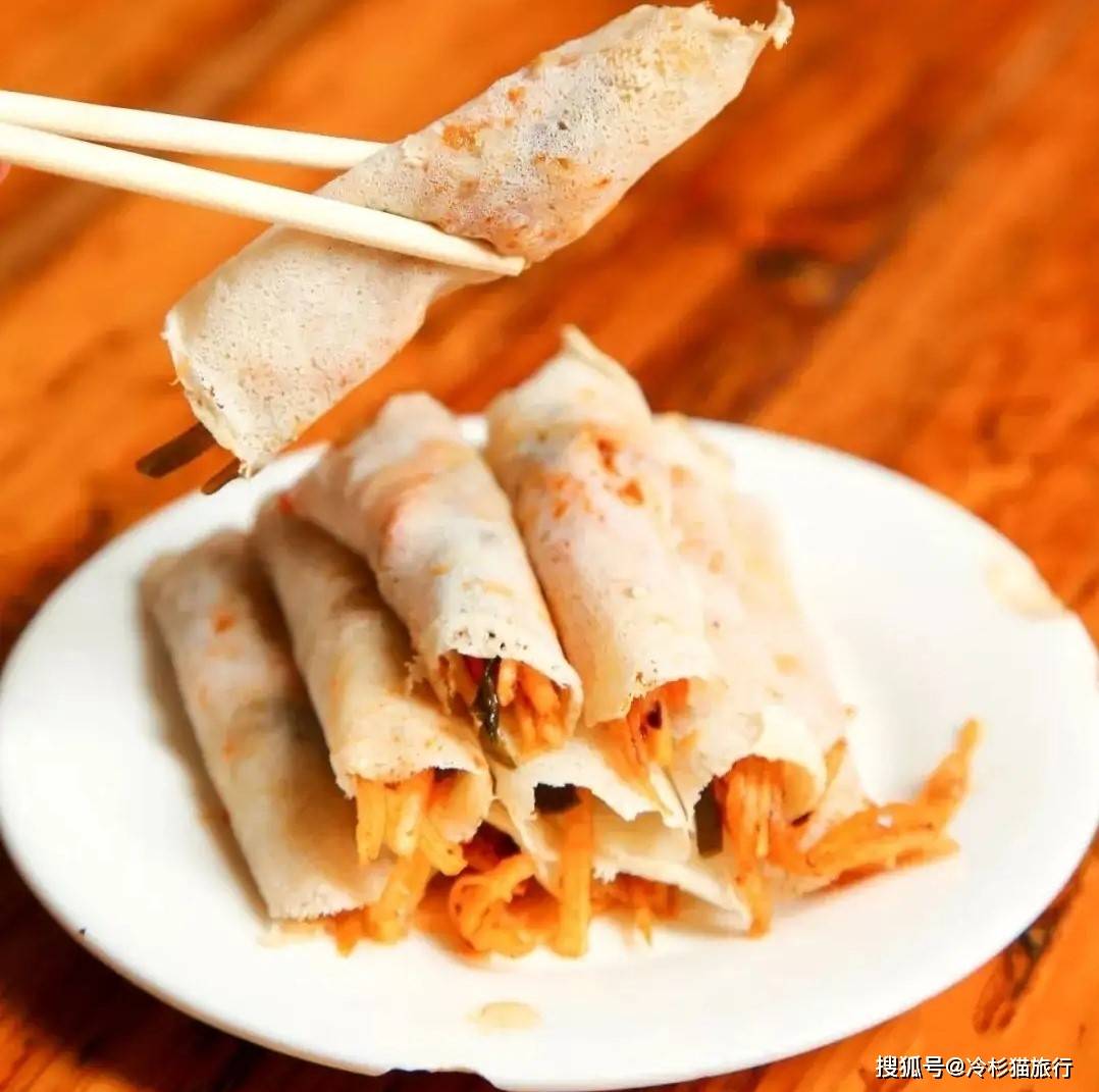 店铺推荐:99红春卷,姚记春卷绵阳春卷是把土豆丝,海带丝,胡萝卜丝之类