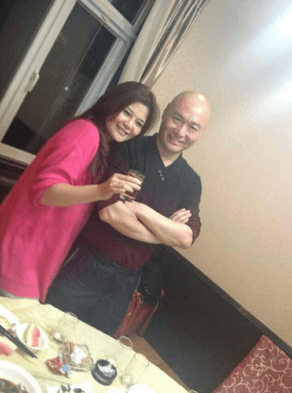 张国立的左膀右臂:三德子成养鸡专业户,消失20多年的法印去哪了_侯堃