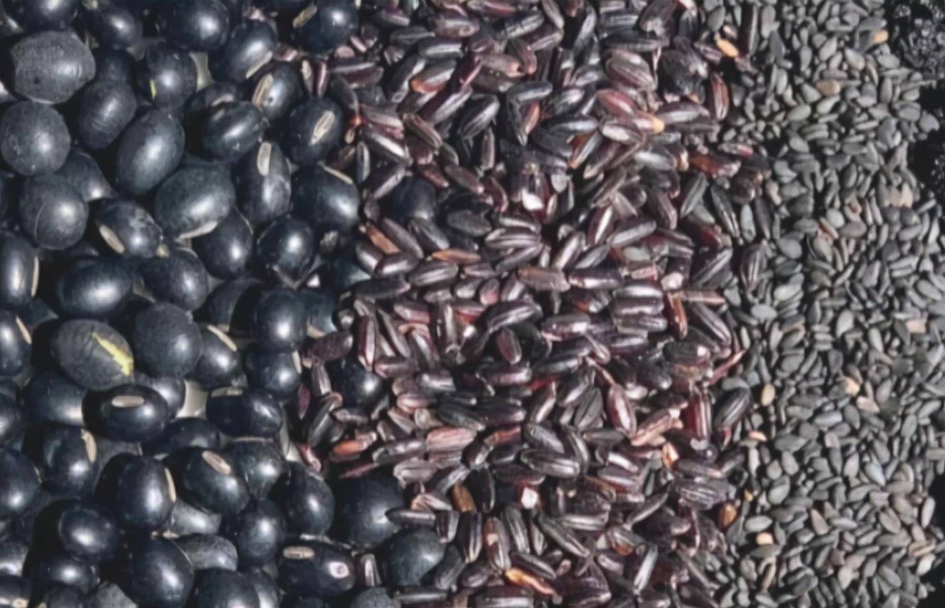 什么|老一辈的救命粮,每天起来用开水一冲,这道早餐比牛奶豆浆都营养