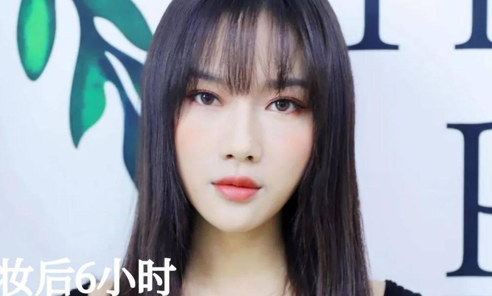 赵丽颖大浓妆out了，32岁赵丽颖“伪素颜”赚足眼球！美妆界作弊神器