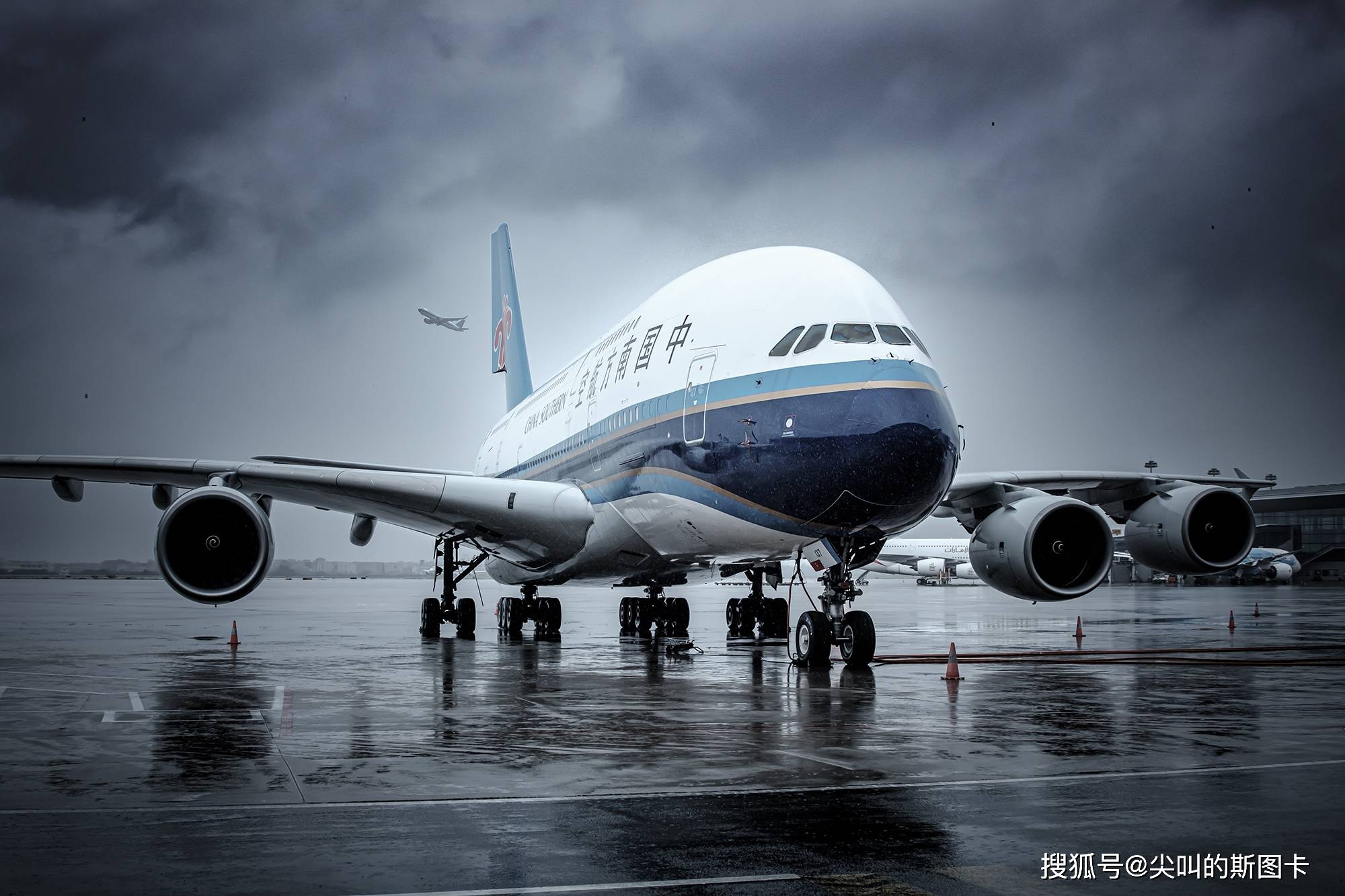 原创要拆了南航退役a380定格美国飞机坟场为何不能客改货