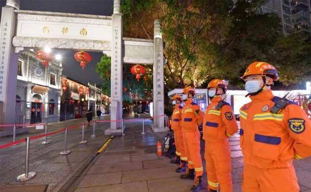 天水|消防类综艺又出爆款,《一往无前的蓝》火了教官张天水