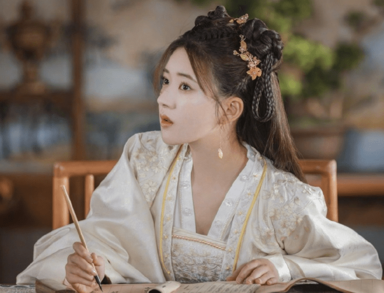 角色|等到收官了才发现，《国子监》衣服最多的，原来不是赵露思！！