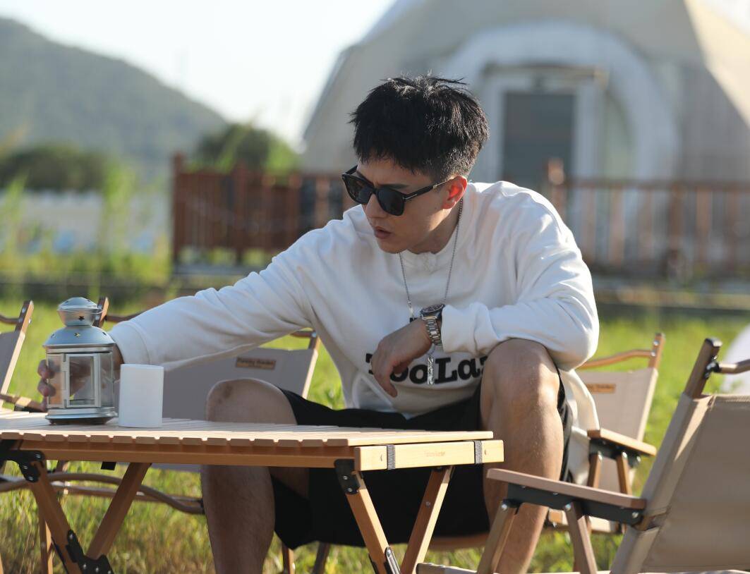 俞悦|王能能回应前女友引起网友争议,他真的该被骂吗?我看未必!!