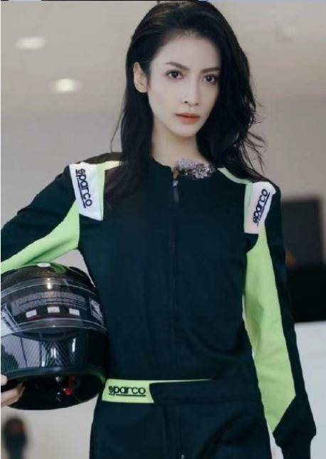 丁程鑫男星“女相”有多美？丁程鑫乖巧，鹿晗标致，王一博又美又飒