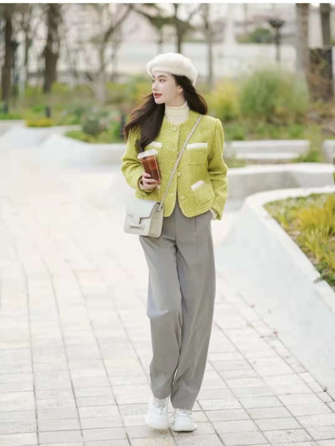 小香风外套怎么搭配衣服好看