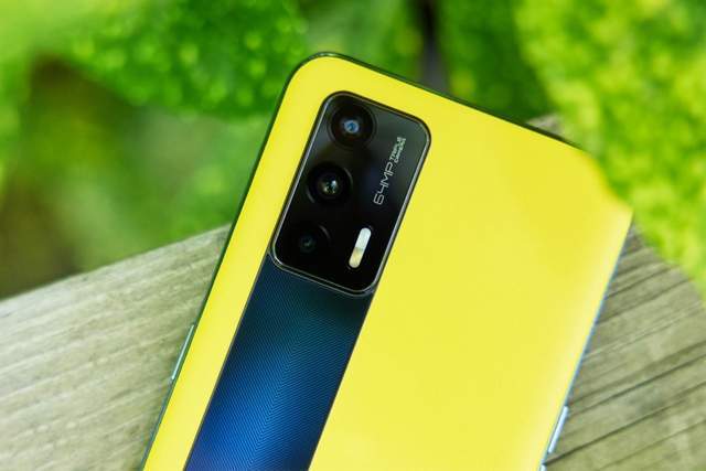 性价比不输骁龙87065w快充真我天玑1200手机顶配版才1599元