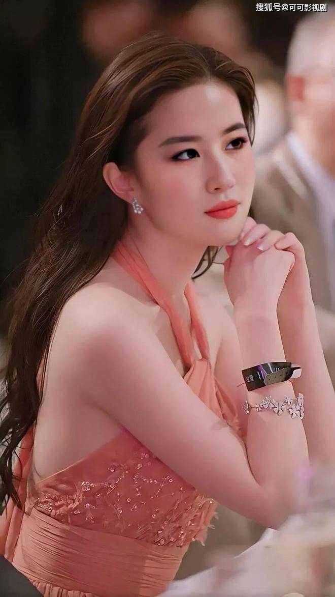 刘亦菲,走过最美的时光,留下多少人爱慕的容颜.